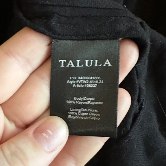 Aritzia Talula Black Lighweight Blazer Open Front Size 8 Office Casual Jacket - Picture 6 of 7